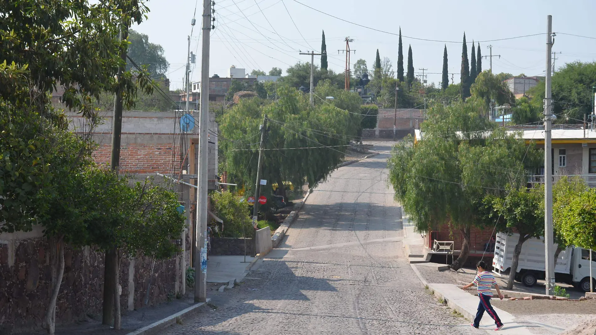 Vecinos de Paso de Mata poden atención y apoyos del gobierno municipal.